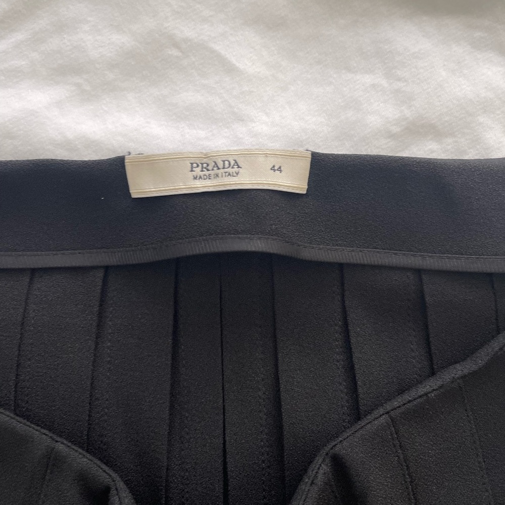 Prada size 44 pleated skirt